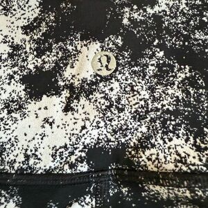 Lululemon Wunder Under High-Rise Tight 25" Luxtreme - Size 4